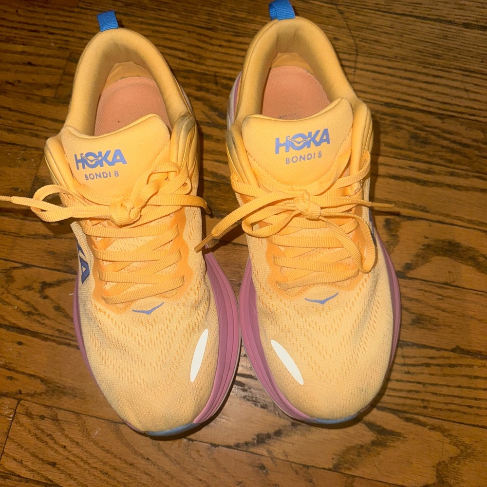 Hoka Bondi 8 Women's Running Shoes - Orange & pink Accents, size 9.